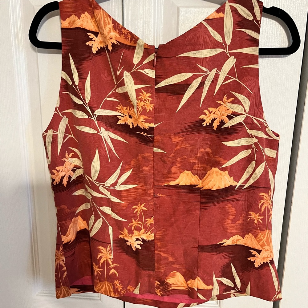 Tommy Bahama 100 % Silk sleeveless top